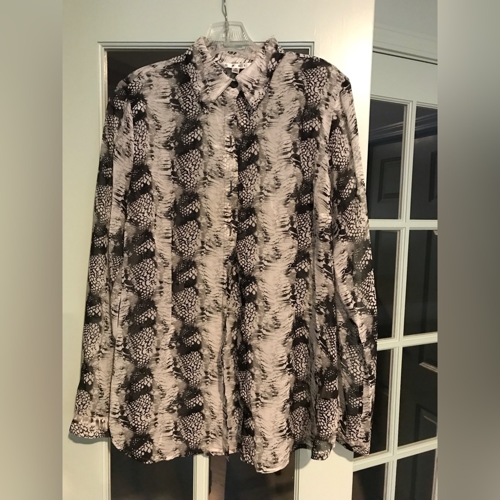 CAbi Blouse Size M style#968 Snakeskin Black and white shirt